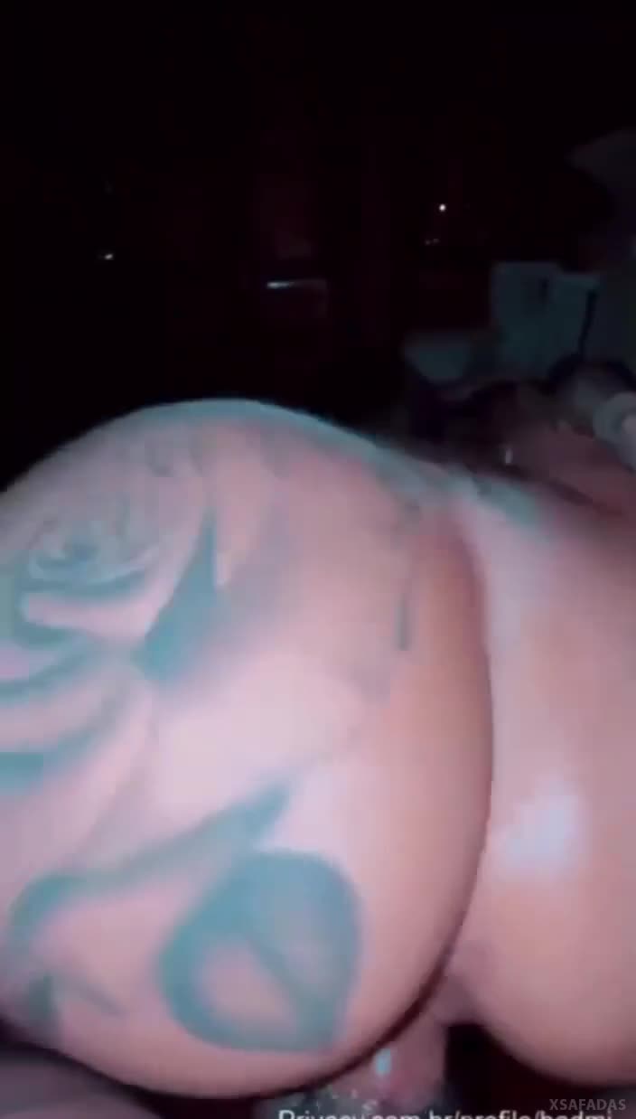 The famous funkeira was caught seductively dancing and the intimate scene leaked on the internet; Homemade gay sex videos are pumping!