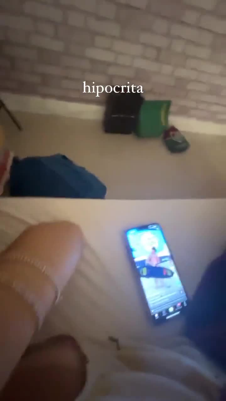 Mel Maia Showing the Breasts in Instagram Stories