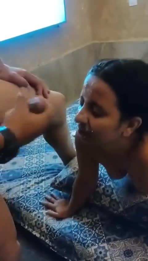 Homemade sex that went viral on the internet, a skinny throwing at the party with the most gifted